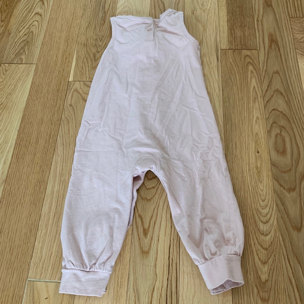 Kids Bundle Of 3 Gap Items(romper, short, onesies) - Picture 5 of 12